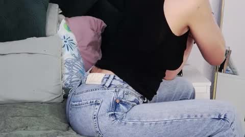 Snapshot of taniyagrey chatting on February 24, 6:33 am tanyaGrey online show from February 24, 6:33 am