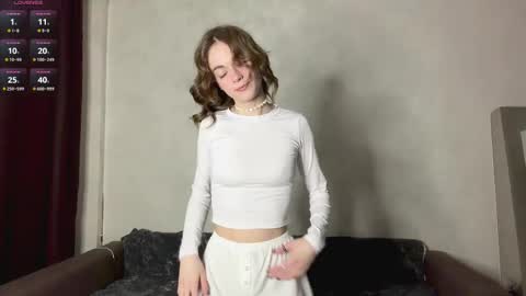 Mia online show from April 6, 2:20 am