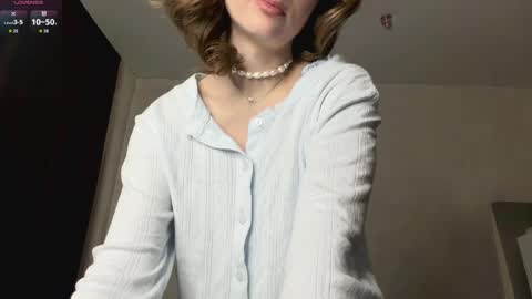 Mia online show from April 9, 1:27 am