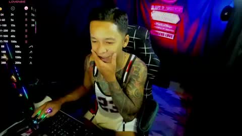 Snapshot of tannedskinmatty chatting on June 17, 6:38 am Matty online show from June 17, 6:38 am