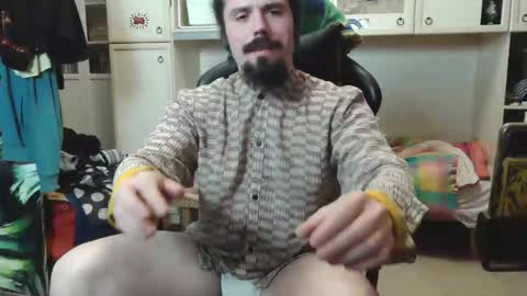 Snapshot of tantra_man_yogi chatting on February 19, 9:33 pm Tantra Man Yogi online show from February 19, 9:33 pm