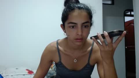 Snapshot of tantricroots chatting on December 16, 10:37 pm Angeline Follow online show from December 16, 10:37 pm