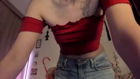 Snapshot of tanya_worldbondage chatting on December 22, 11:52 pm tanya online show from December 22, 11:52 pm