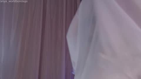 Snapshot of tanya_worldbondage chatting on September 10, 9:48 pm tanya online show from September 10, 9:48 pm