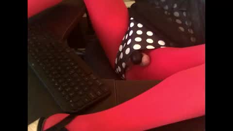 Snapshot of tanyacoxxx chatting on December 22, 3:42 pm Tanya coxxx online show from December 22, 3:42 pm