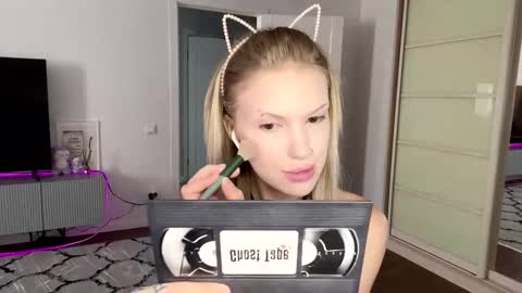 Snapshot of tanyaquartaro chatting on February 6, 11:46 am Alisa online show from February 6, 11:46 am