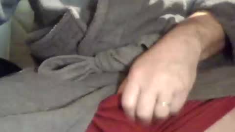 Snapshot of tap_b chatting on December 15, 6:51 am Patrick online show from December 15, 6:51 am