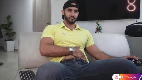 Snapshot of tarek_dan chatting on April 18, 2:10 pm Tarek online show from April 18, 2:10 pm