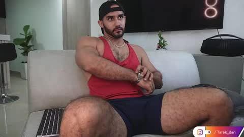 Snapshot of tarek_dan chatting on April 18, 8:09 pm Tarek online show from April 18, 8:09 pm