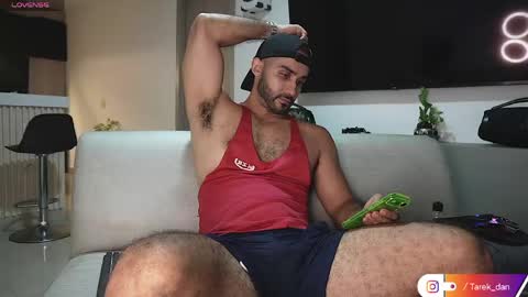 Snapshot of tarek_dan chatting on May 6, 2:08 am Tarek online show from May 6, 2:08 am