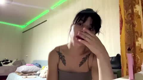 Snapshot of tariewig chatting on August 2, 6:39 pm Leila online show from August 2, 6:39 pm