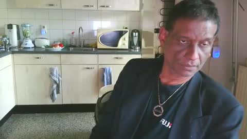 Genaro Thode online show from May 23, 2:54 pm