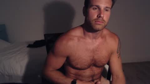 Snapshot of tarzan_thejungleboy chatting on January 8, 8:18 pm Tarzan online show from January 8, 8:18 pm