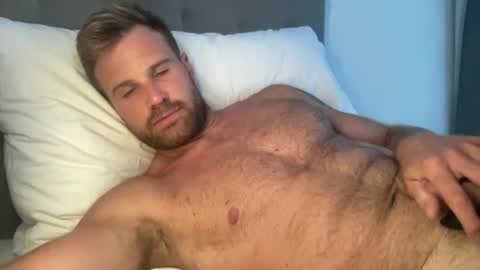 Snapshot of tarzan_thejungleboy chatting on February 19, 1:39 pm Tarzan online show from February 19, 1:39 pm