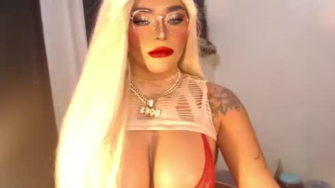 Snapshot of tasha_goddess chatting on June 11, 7:39 am tashaa online show from June 11, 7:39 am