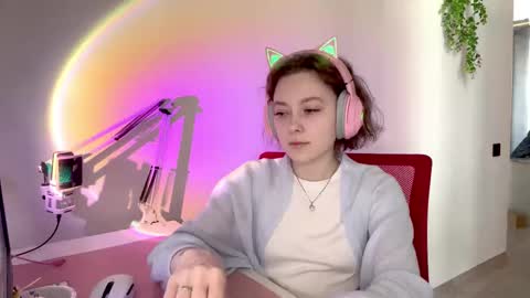 Snapshot of tashajovich chatting on February 9, 12:58 am Darlin online show from February 9, 12:58 am