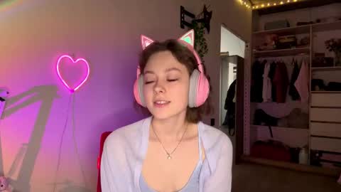 Snapshot of tashajovich chatting on March 1, 10:45 pm Darlin online show from March 1, 10:45 pm