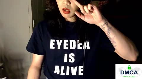 Snapshot of tashakai chatting on February 18, 3:31 am TashaKai online show from February 18, 3:31 am