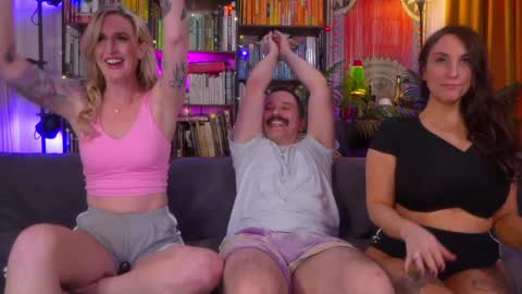 Snapshot of task_manager chatting on February 27, 10:21 pm Vivian Clark online show from February 27, 10:21 pm