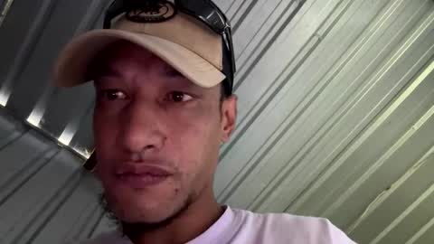 Snapshot of tasmanwawatai27 chatting on February 18, 12:17 am tasmanwawatai27 online show from February 18, 12:17 am
