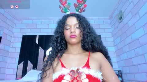 Snapshot of tasty_desires chatting on December 21, 1:58 am TATIS online show from December 21, 1:58 am
