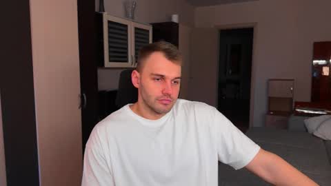 My shows 2100500 UTC3 online show from February 5, 8:46 pm