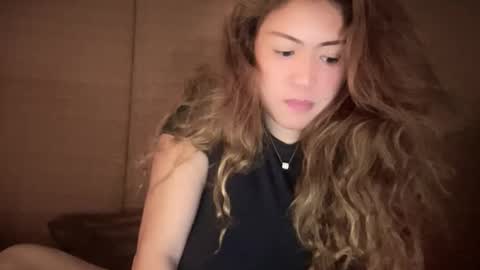 Snapshot of tastyzhamae chatting on October 11, 7:51 am Mae online show from October 11, 7:51 am