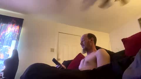 Snapshot of tat2dguy42 chatting on February 27, 9:58 pm Tatdguy42 online show from February 27, 9:58 pm