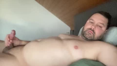 Snapshot of tatam90 chatting on February 9, 2:10 pm tatam90 online show from February 9, 2:10 pm