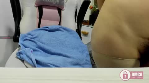 Snapshot of tatiana_vegha chatting on January 17, 12:10 pm i am tatiana online show from January 17, 12:10 pm