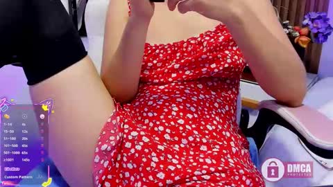 Snapshot of tatiana_vegha chatting on February 6, 1:47 pm i am tatiana online show from February 6, 1:47 pm