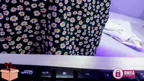 Snapshot of tatiana_vegha chatting on February 23, 12:35 pm i am tatiana online show from February 23, 12:35 pm