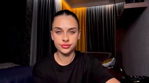 Snapshot of tatianawwww chatting on October 1, 3:18 pm Tati online show from October 1, 3:18 pm