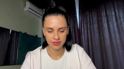 Snapshot of tatianawwww chatting on April 1, 1:41 pm Tati online show from April 1, 1:41 pm