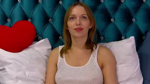 TatiBugati online show from February 4, 6:19 am