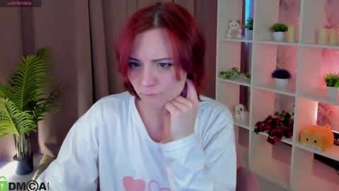 Snapshot of taticamomile chatting on May 2, 12:21 pm Tatica online show from May 2, 12:21 pm
