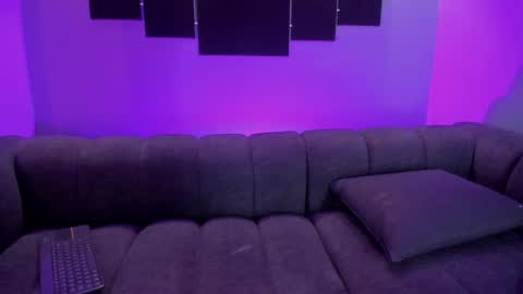 Snapshot of tatii_moon chatting on January 31, 8:11 am Tati online show from January 31, 8:11 am
