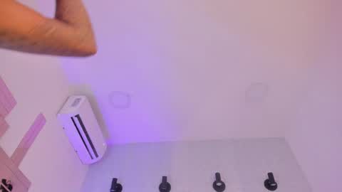 Snapshot of tatii_moon chatting on June 9, 12:00 am Tati online show from June 9, 12:00 am