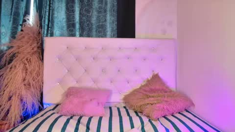 Snapshot of tatixxxvega chatting on April 18, 6:56 pm tatix online show from April 18, 6:56 pm