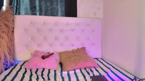 Snapshot of tatixxxvega chatting on April 18, 7:58 pm tatix online show from April 18, 7:58 pm