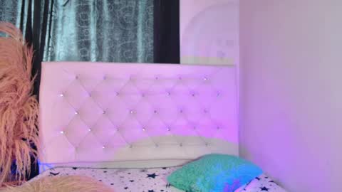 Snapshot of tatixxxvega chatting on May 4, 6:04 pm tatix online show from May 4, 6:04 pm