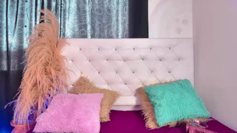 Snapshot of tatixxxvega chatting on June 4, 6:58 pm tatix online show from June 4, 6:58 pm
