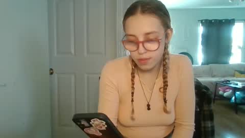 Trippy hippy online show from September 11, 3:45 pm