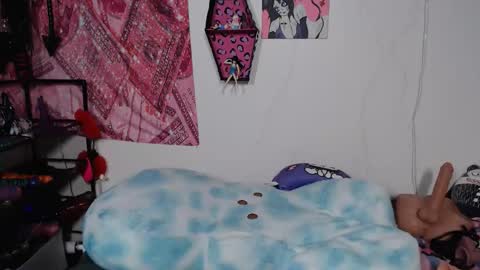 TattedThickandPretty online show from May 16, 12:07 am