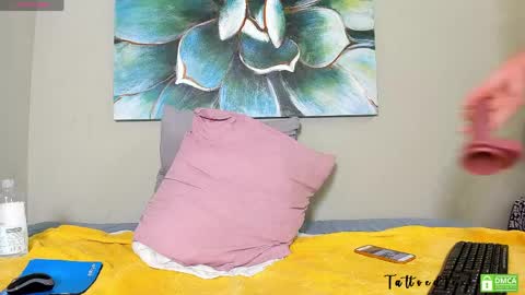 tattoedlexi_ online show from April 8, 8:25 am