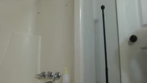 Snapshot of tattoo3333 chatting on December 28, 9:40 pm tattoo3333 online show from December 28, 9:40 pm