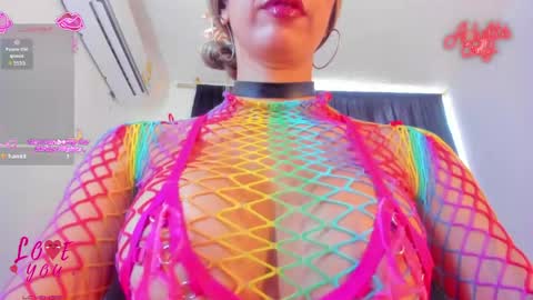 Snapshot of tattoofox_ chatting on May 20, 1:50 pm Tatoo foxx online show from May 20, 1:50 pm