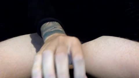 Snapshot of tattydaddy25 chatting on June 17, 2:58 am tattydaddy25 online show from June 17, 2:58 am