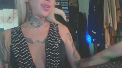 tatuada_safada online show from November 26, 2:34 am