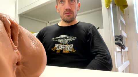 Tatuador40 online show from December 8, 12:41 pm